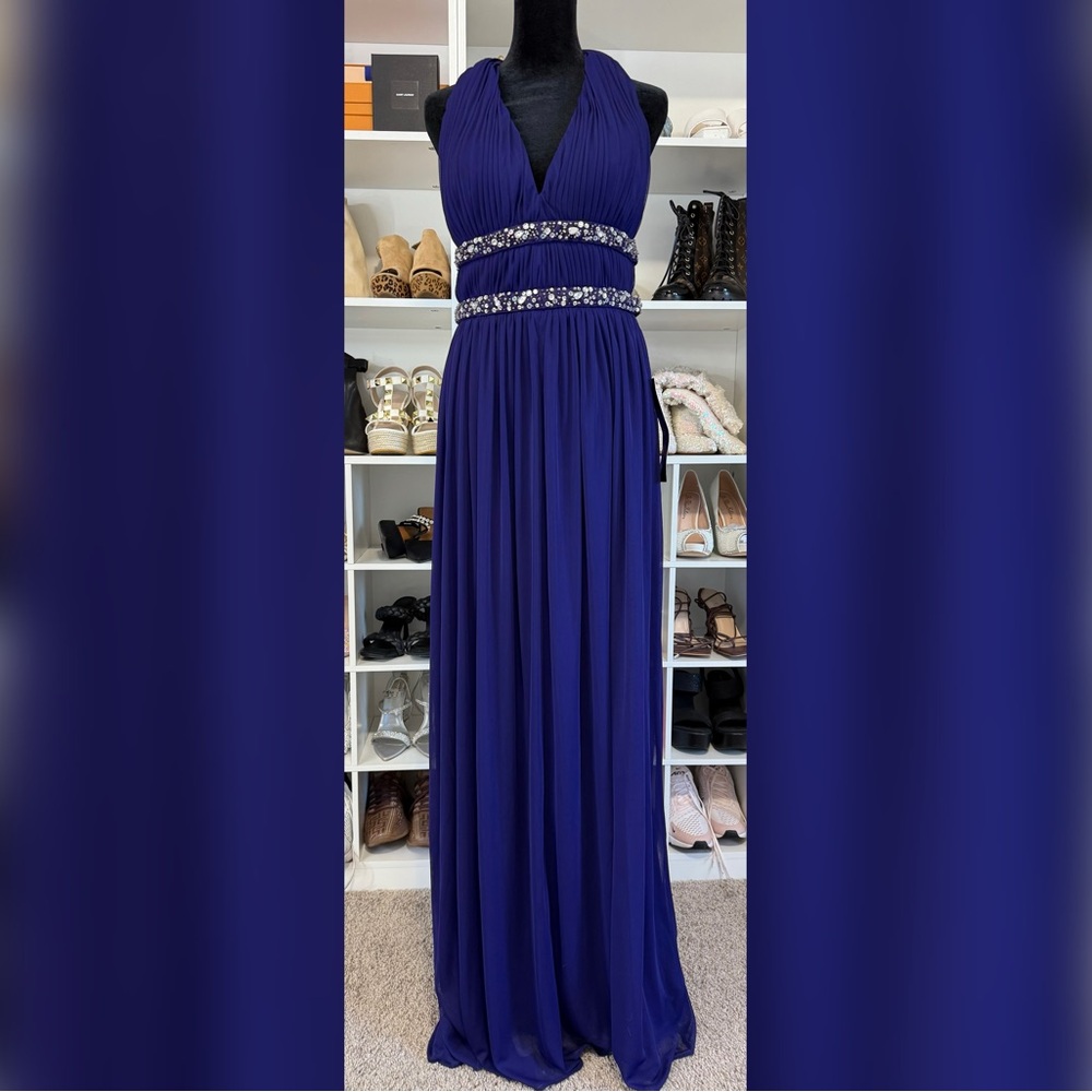 Hailey Logan Blue Sleeveless V-Neck Gown